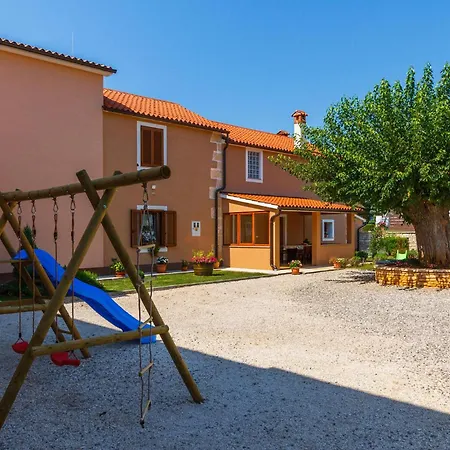 Holiday home 3 Bedroom Cozy In