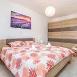 Nyaraló 3 Bedroom Cozy In
