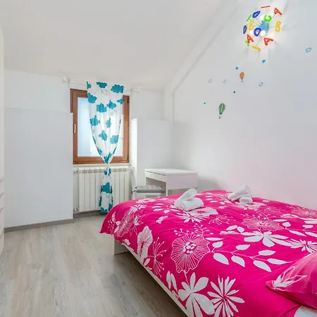 3 Bedroom Cozy In Prázdninový dům