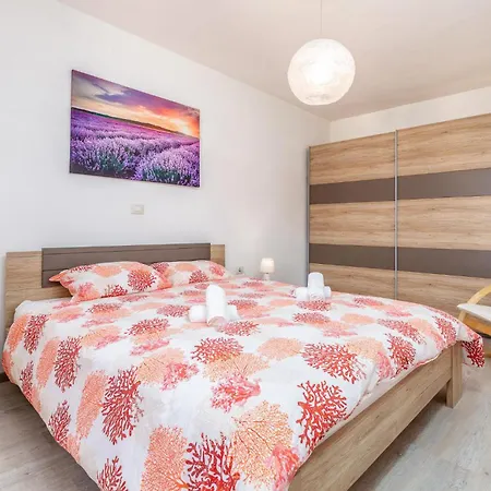 Prázdninový dům 3 Bedroom Cozy In