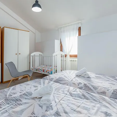 Prázdninový dům 3 Bedroom Cozy In *
